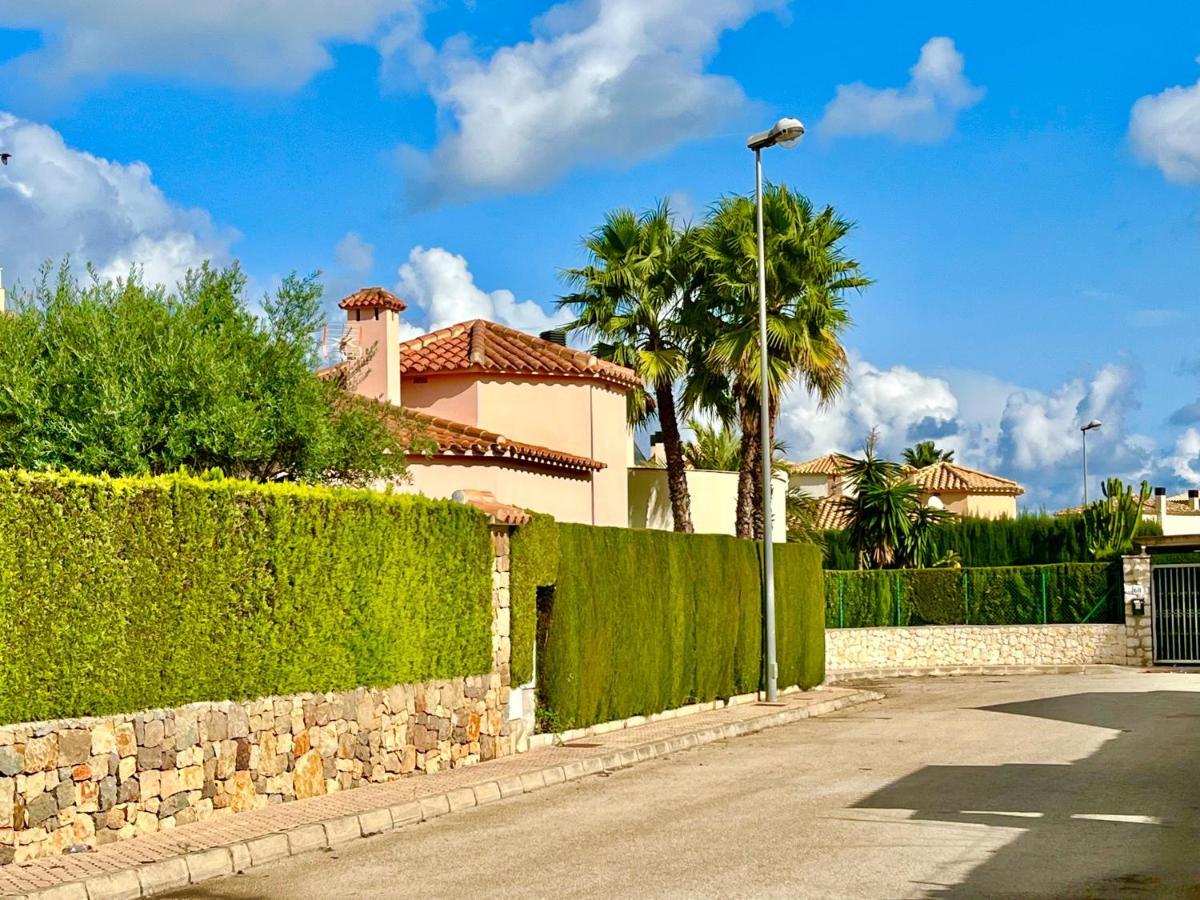 Villa Con Jardin En Oliva Nova Golf A 100M De La Playa Buitenkant foto